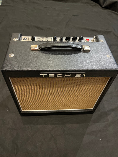 Trademark 30, 30 Watt amplifier with Cover