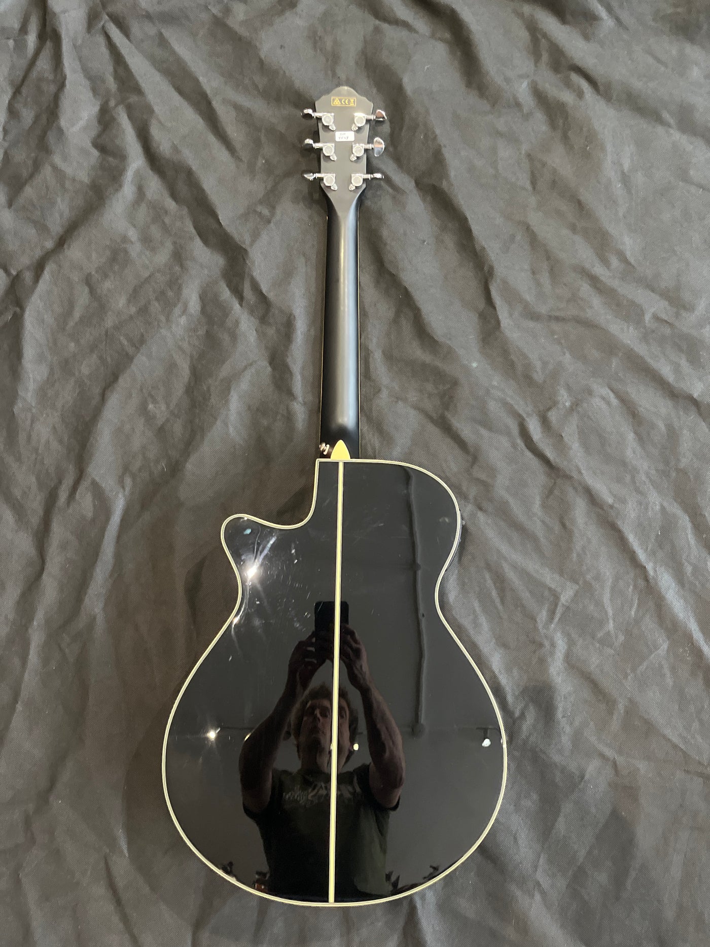 AEG10II-BLK Slimline Electro-Acoustic Black, used - FF43