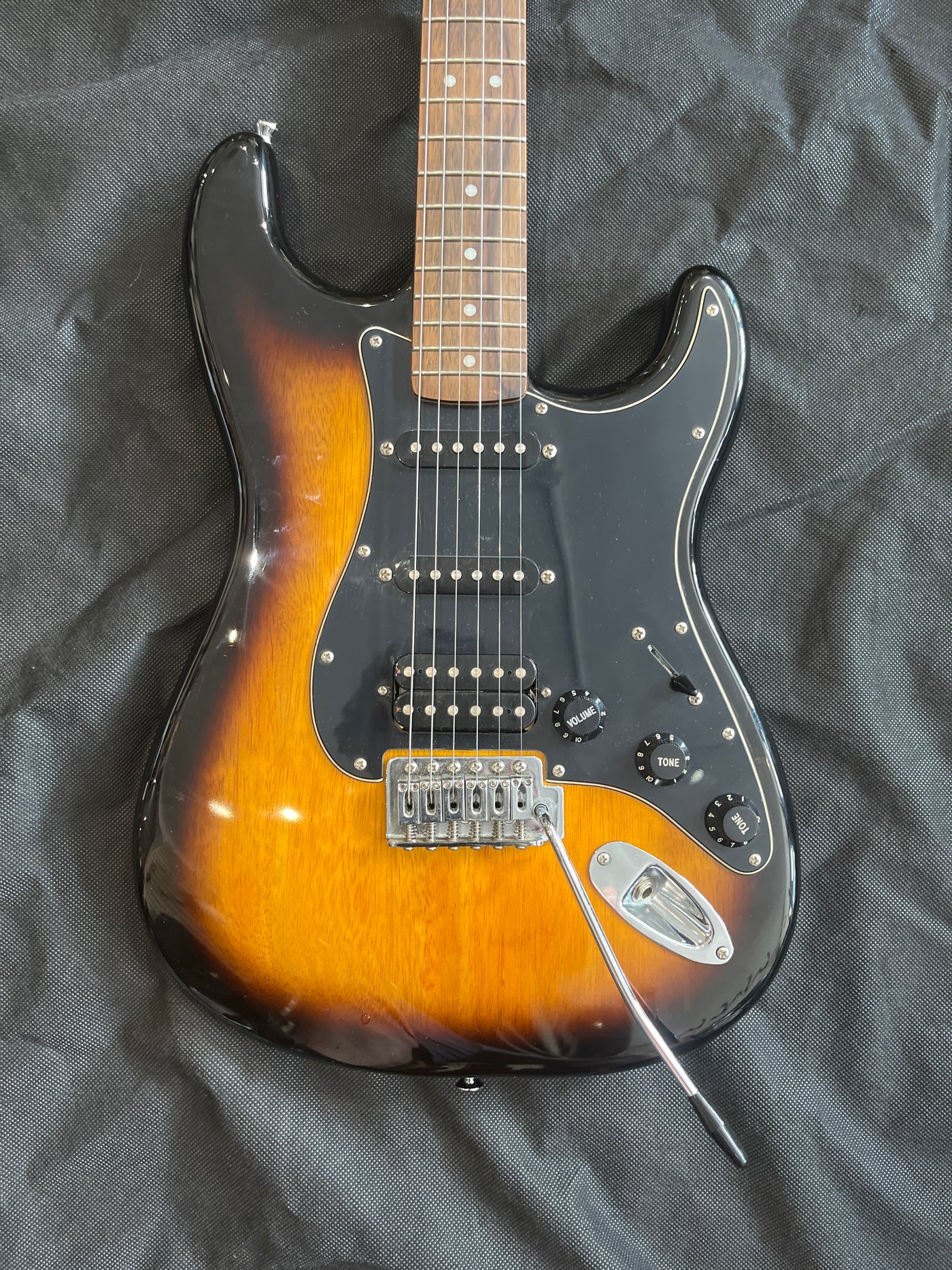 Affinity Fat Strat, HSS, Sunburst, Used - FF50