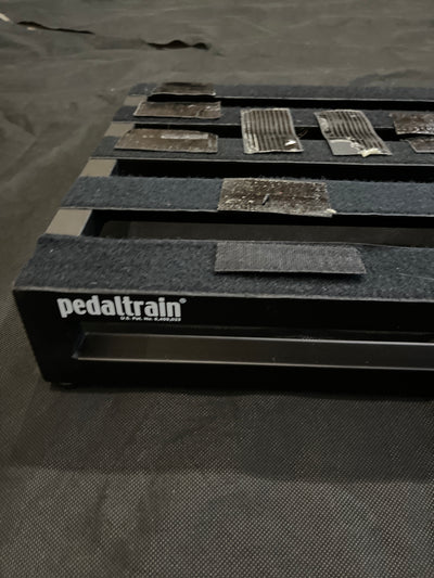 Classic Pro Pedalboard with soft case, Used - FF59Z