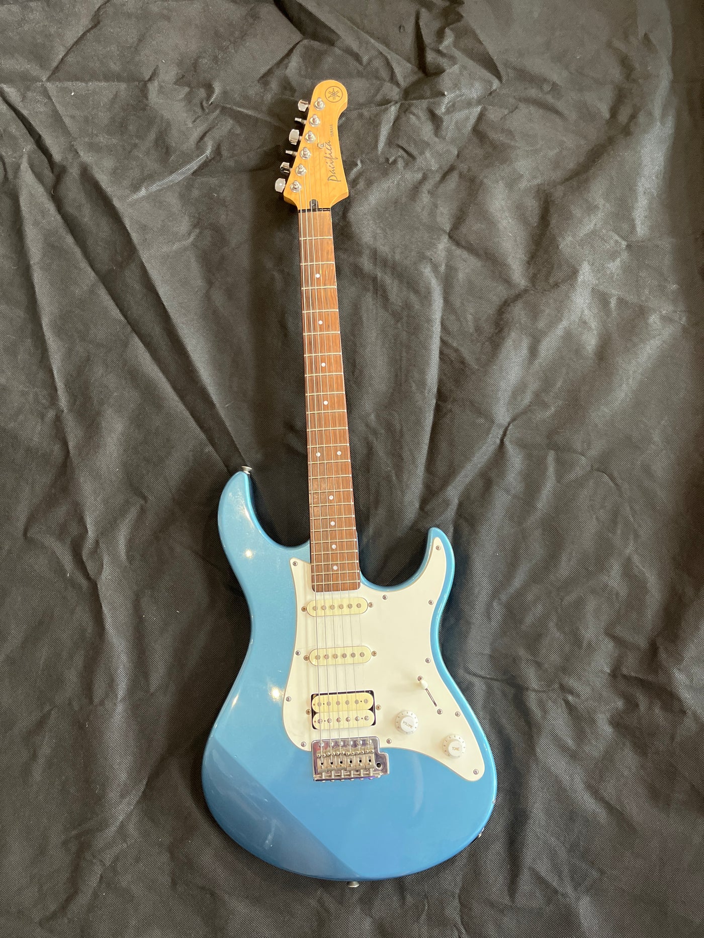 Pacifica 112J, Lake Placid Blue, Used - EE97