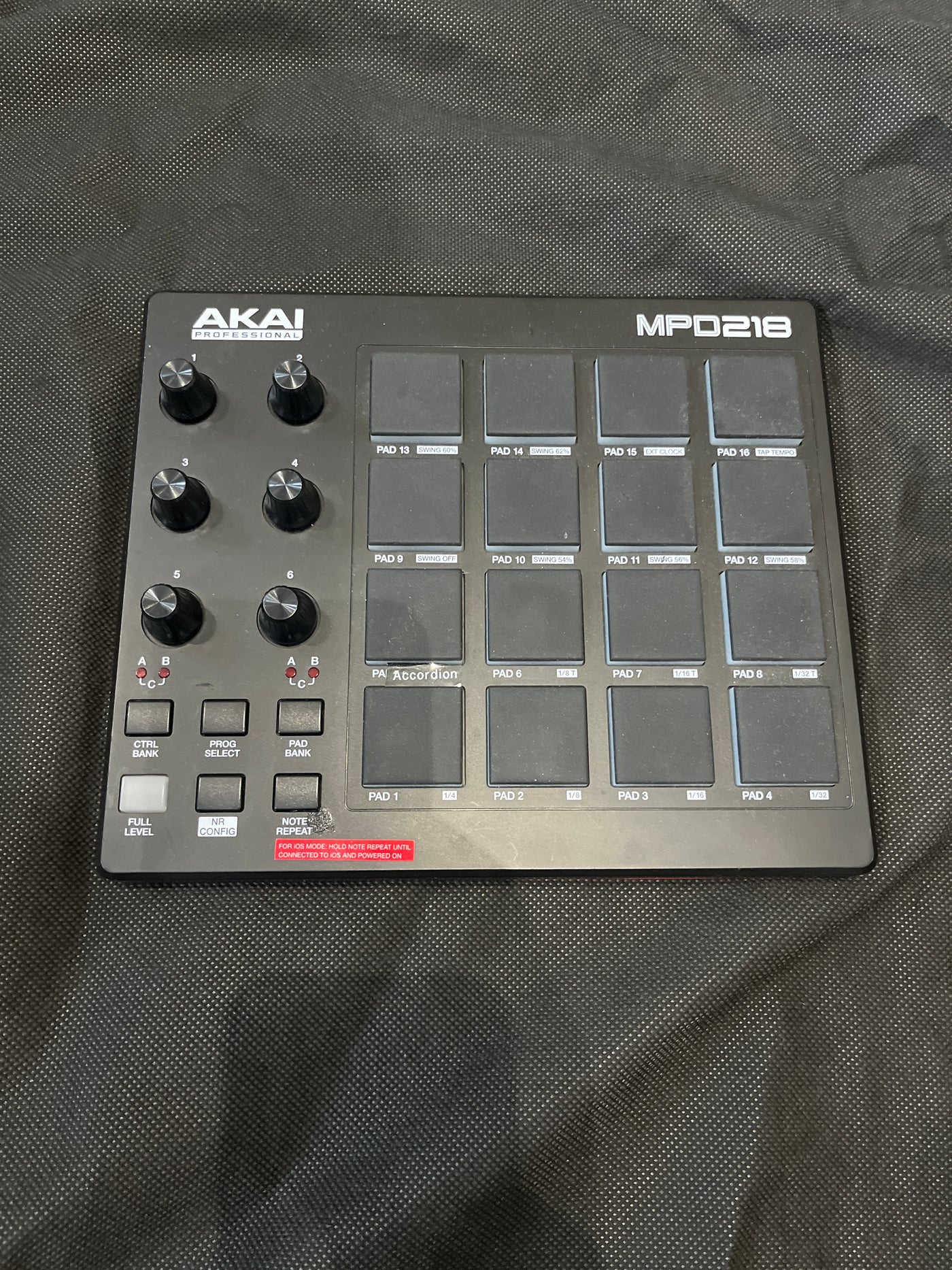 MPD218 Midi Pad Controller, Used