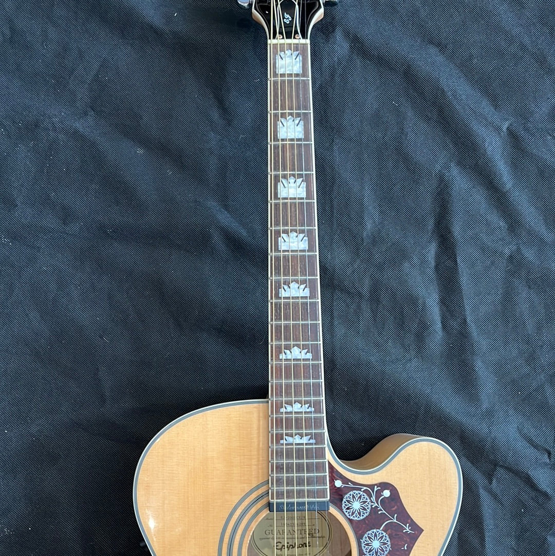 EJ-200EC Acoustic, Natural, Used - DD35A - Only front pickup working