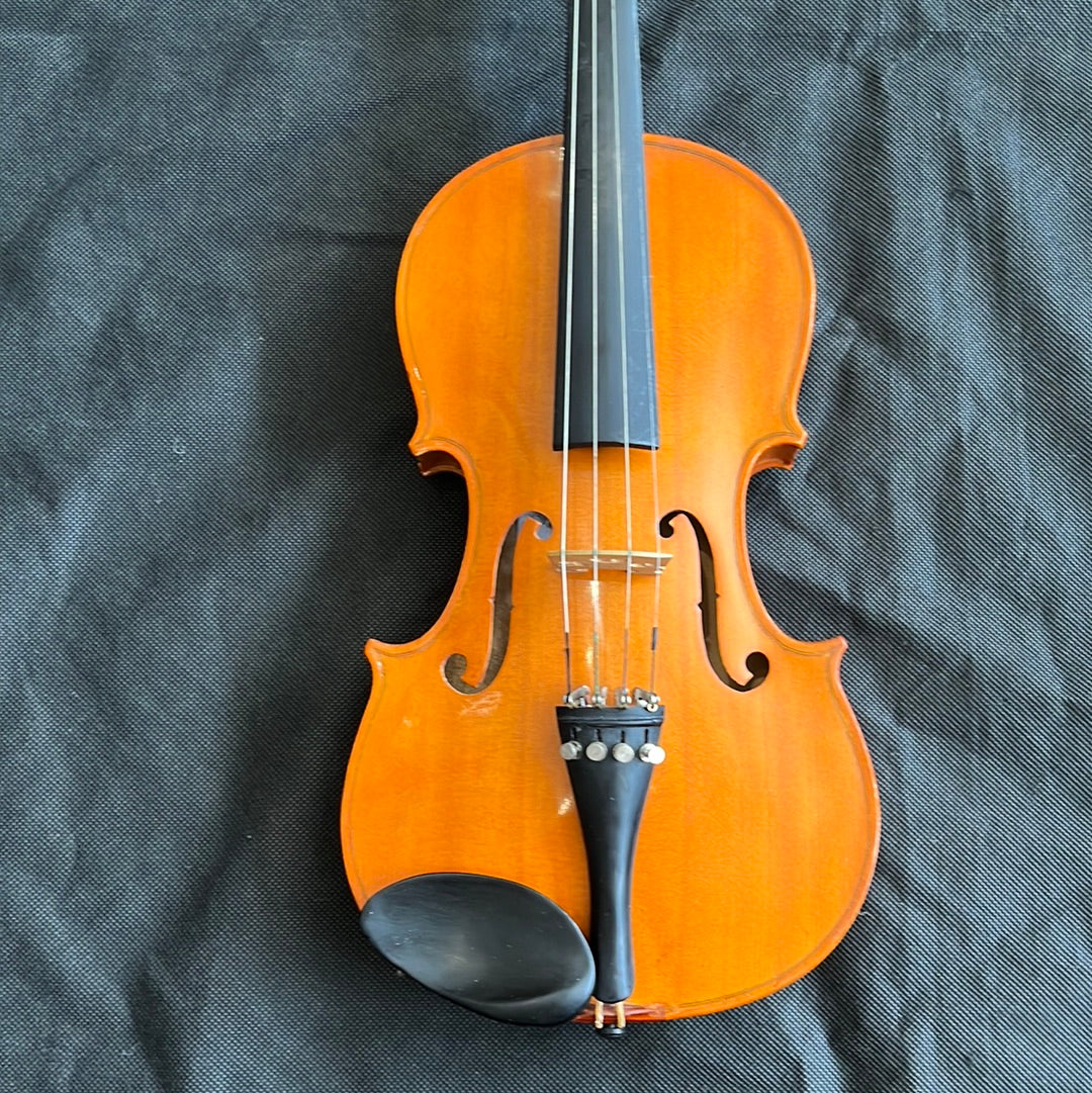 Student Violin 3/4 size, black hard case - X91